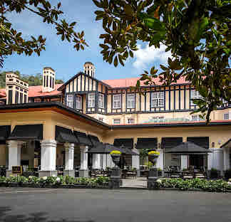 Grand Hotel Nuwara Eliya: A Postcard from Old Ceylon
