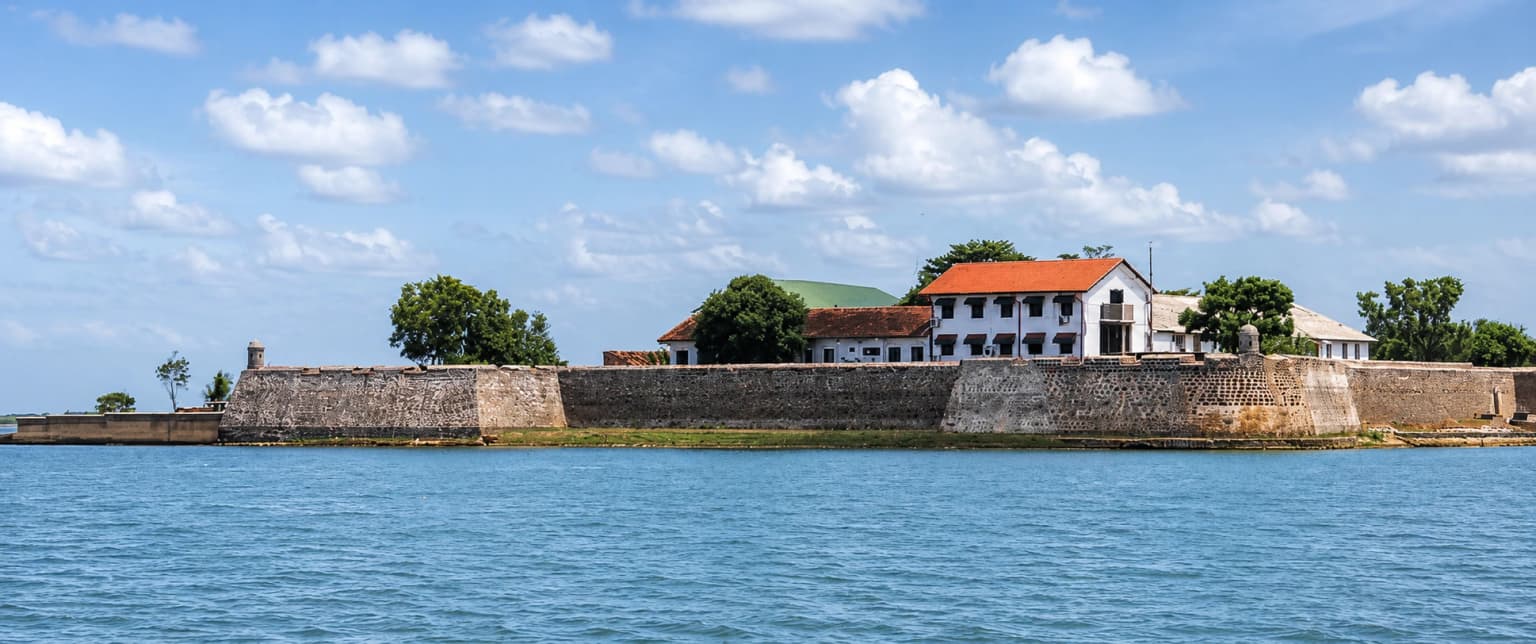 Batticaloa Dutch Fort: Colonial Landmark by the Lagoon