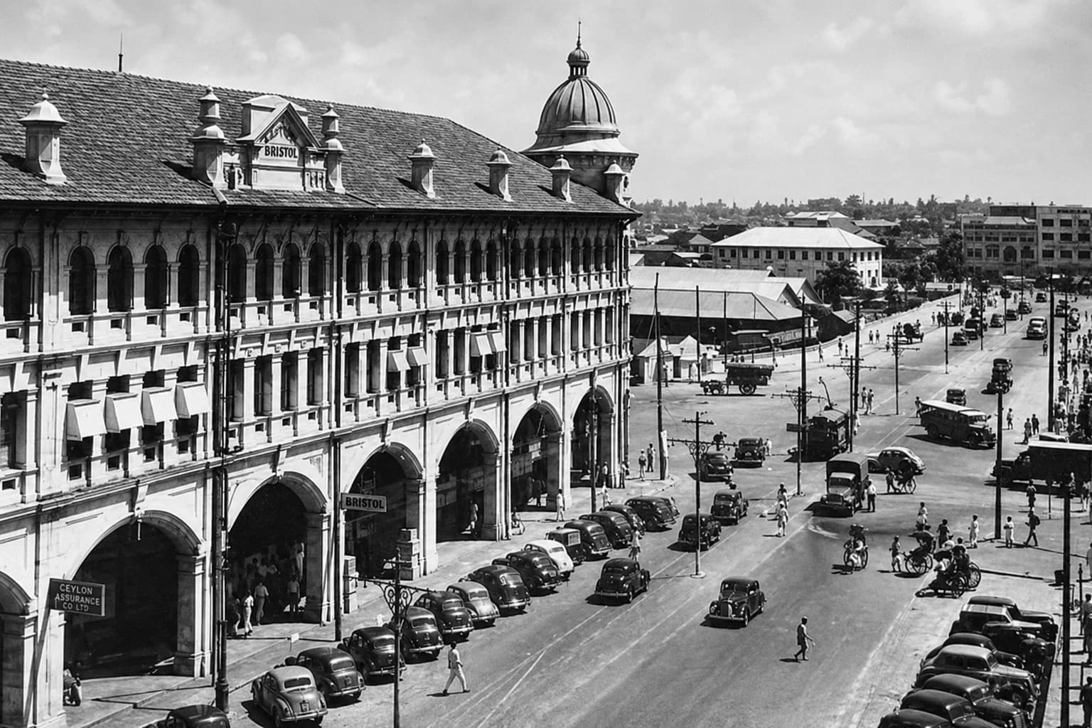 Bristol Building Colombo Fort: Old Ceylon Landmark