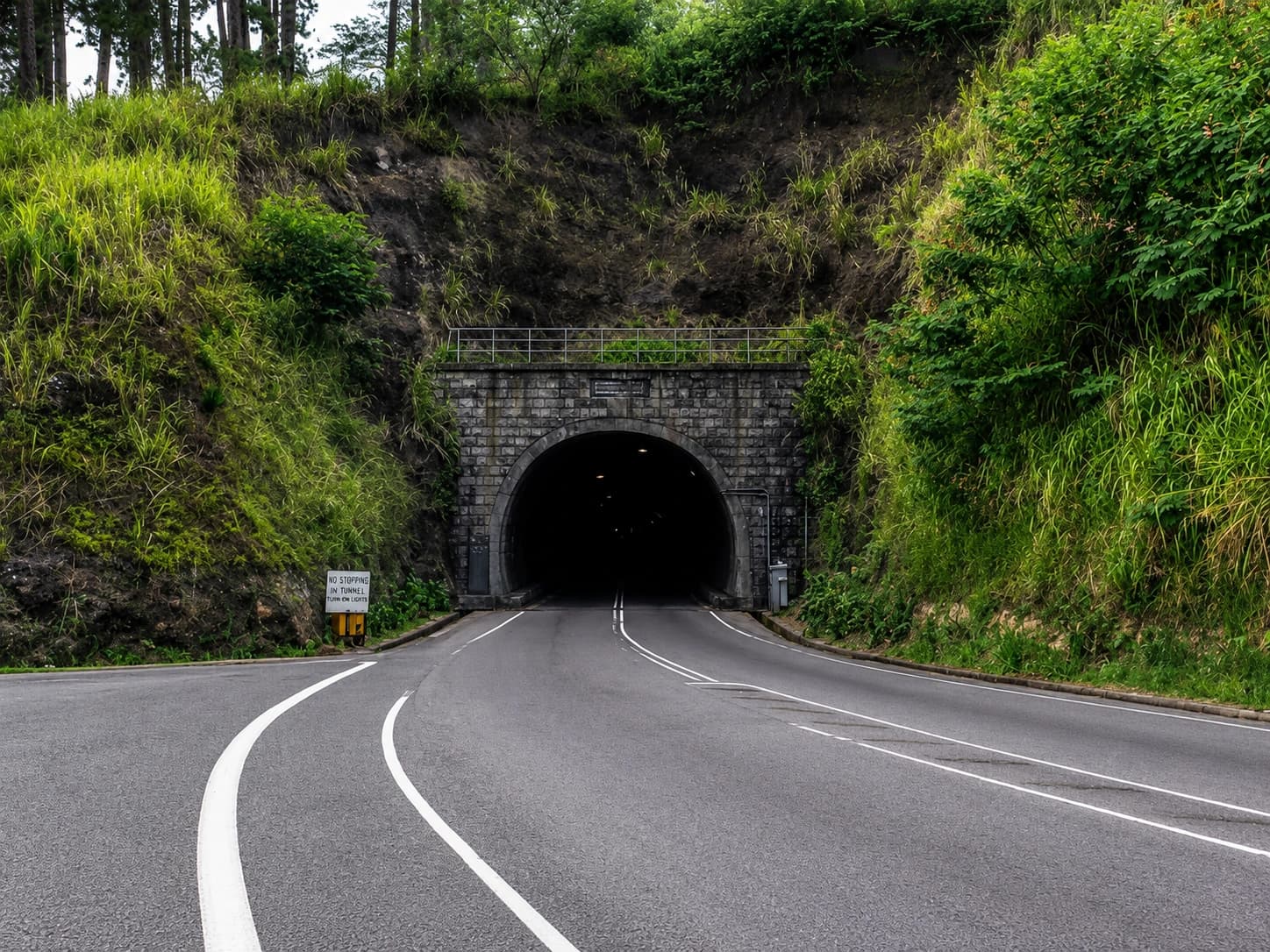 Ramboda Road: Motoring Through Old Ceylon Tea Country
