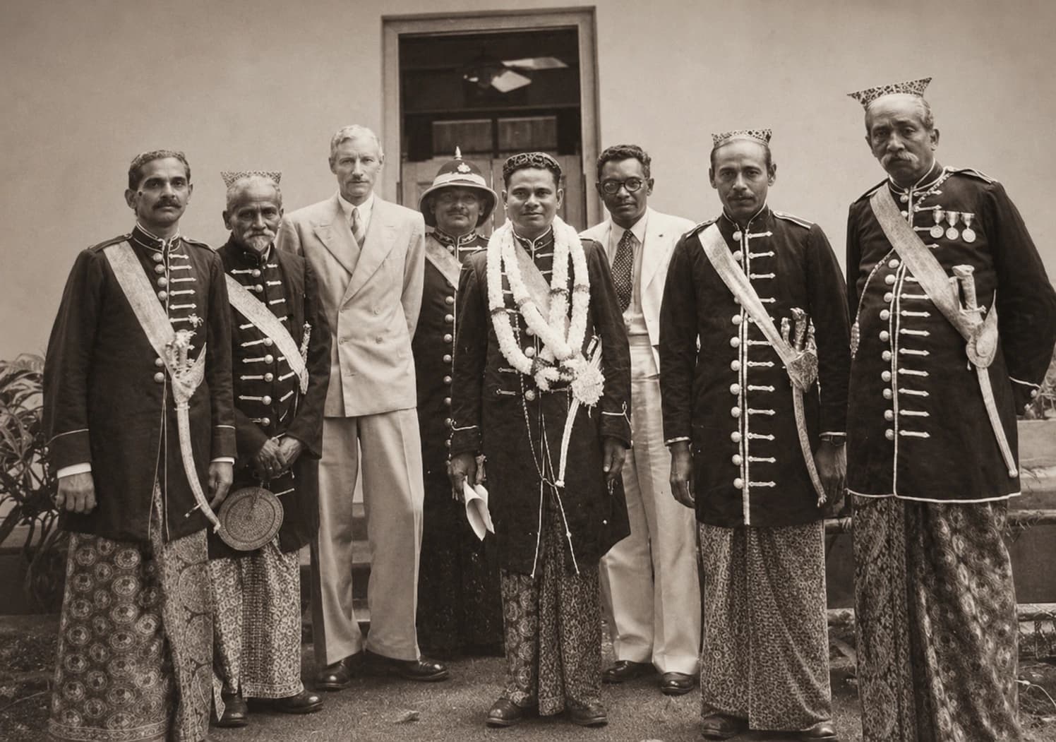 Mudaliyars in Ceylon: Colonial Elite Explained