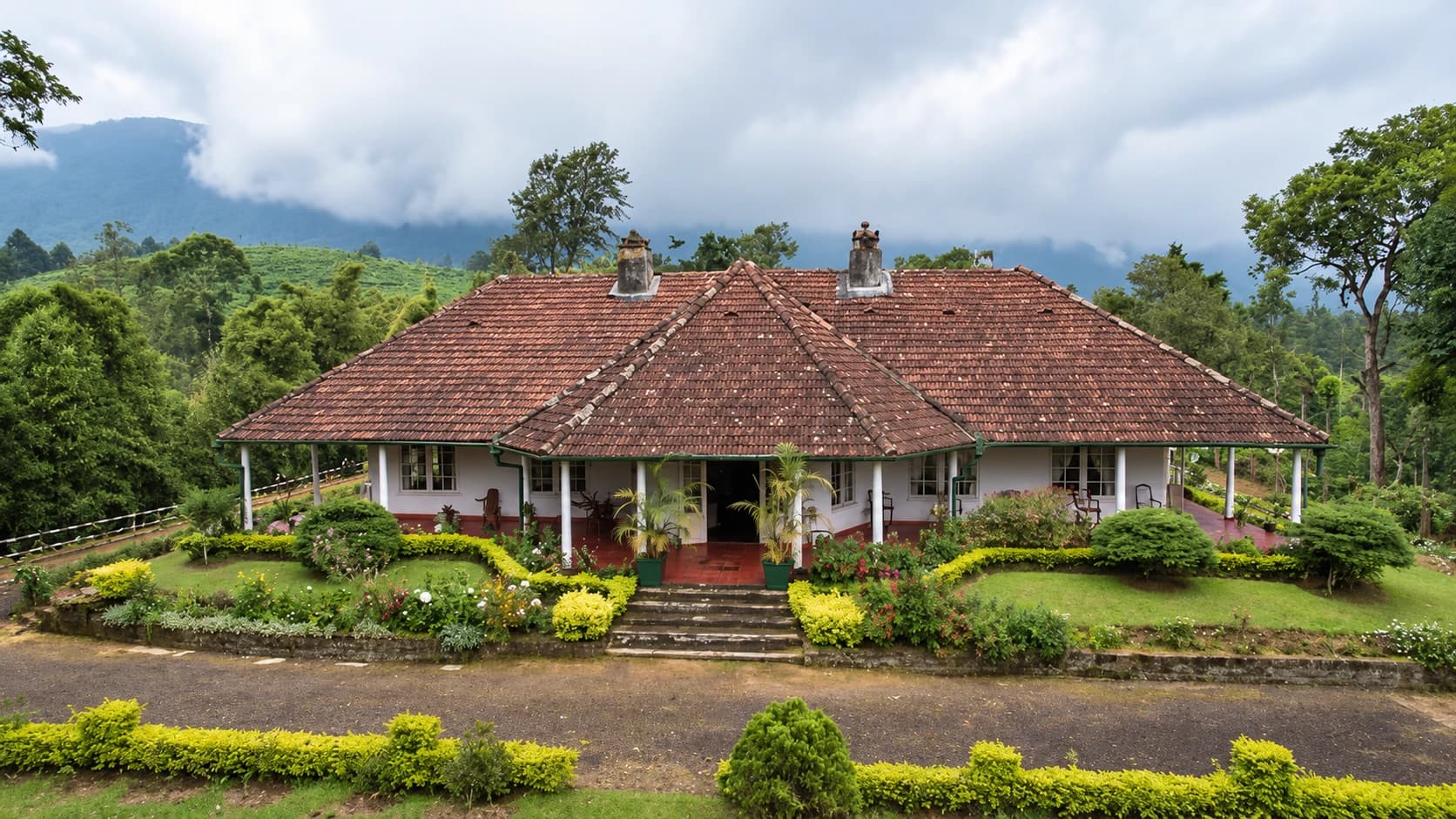 Holyrood Estate Talawakelle: Old Ceylon Bungalow